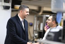 Deputy Prime Minister Ian Borg visits tourism workers on New Year’s Eve