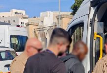 Police arrest 45 migrants in two operations at weekend