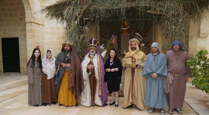 The Three Kings visit the Palace of Sant’Anton on their way to Bethlehem in Għajnsielem