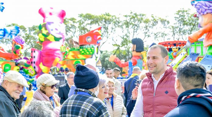 Robert Abela visits carnival enthusiasts in Floriana