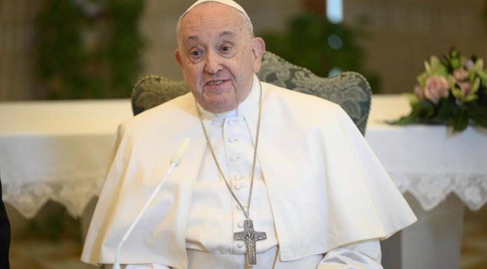Pope has had ‘two episodes of acute respiratory failure’, Vatican says