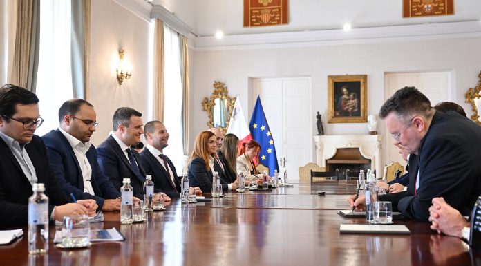 Prime Minister Robert Abela meets with the new leadership of the Chamber of Commerce