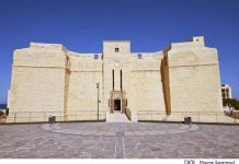 Restored 17th century St Thomas Tower reopened as a state-of-the-art piracy museum