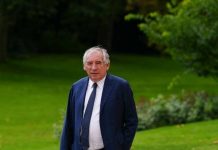 François Bayrou resigns as Prime Minister after losing confidence vote