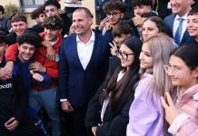 Prime Minister Robert Abela meets with students at Giovanni Curmi Higher Secondary