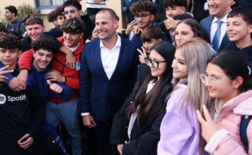 Prime Minister Robert Abela meets with students at Giovanni Curmi Higher Secondary