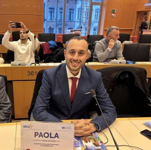 Darren in Brussels to receive award