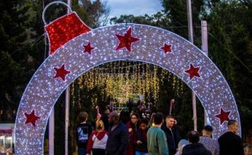 Thousands gather at Salina National Park for Christmas in the Park