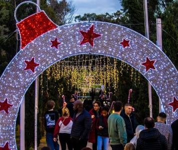 Thousands gather at Salina National Park for Christmas in the Park