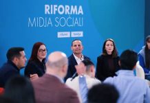 Extensive public consultation that will lead to an informed and collective decision on the use of social media among adolescents