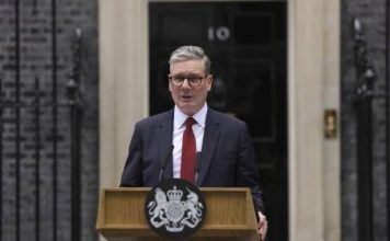 Trump says Keir Starmer should resign