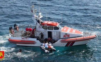 Boat sinks in Sliema, two rescued