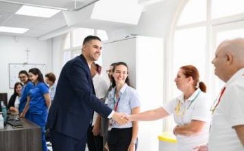 Deputy Prime Minister among workers and patients to listen to challenges and set priorities for the health sector