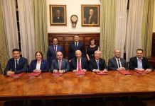 Junior College Academic Staff sign a new collective agreement with improved conditions