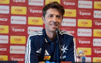 De Leo calls for intensity and personality ahead of Gibraltar clash
