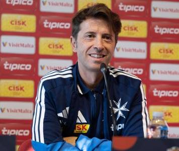 De Leo calls for intensity and personality ahead of Gibraltar clash
